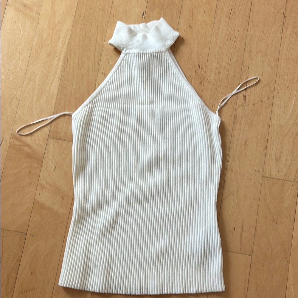 Guess: White mock-neck Ribbed Halter Top